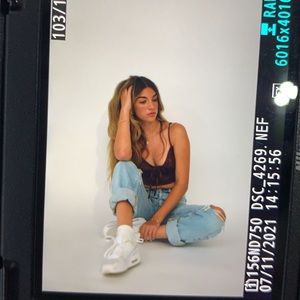 Meet your Posher, Layla